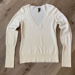 VNeck Cream Sweater Jr Lg